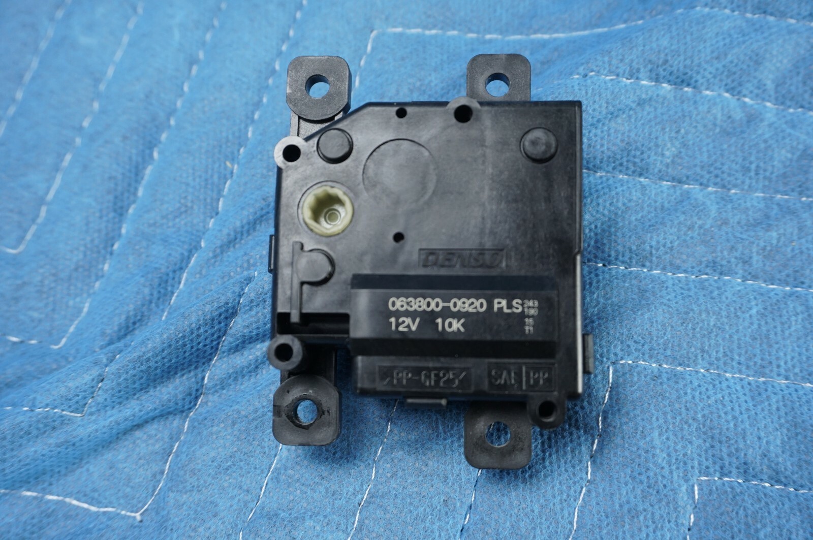 Lexus LX570 Rear AC Evaporator Damper Servo (FOR AIRMIX ) 8710628170