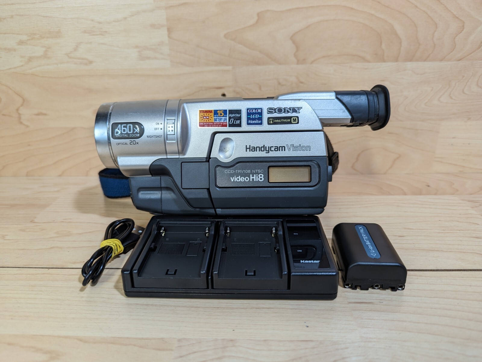 TESTED Sony Handycam Vision CCDTRV108 Video Hi8 Camcorder 460x Digital