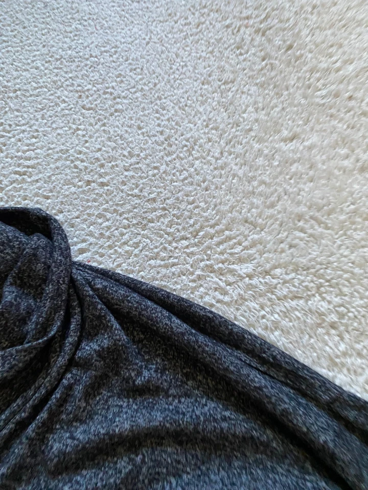 Sudadera Pullover Express Mujer Manga Larga Capucha Cuello Carbón Talla M/L Foto 4 de 4