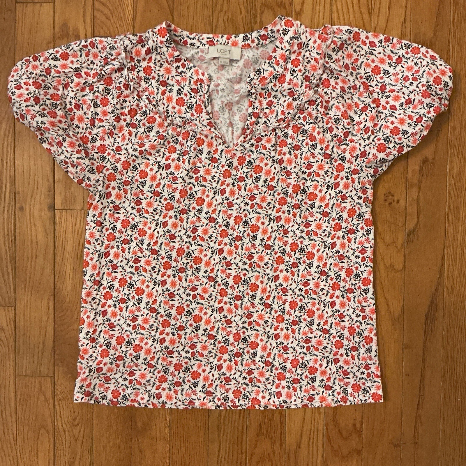 Loft Outlet Floral Tee Shirt Medium