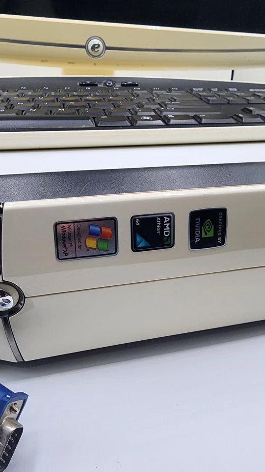 eMachines Desktop Computer w/Monitor, Keyboard and Mouse "Works!" Windows XP - Image 3 of 4