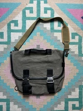 Defy Bags Recon Messenger Bag Black Gravel USED Good Condition