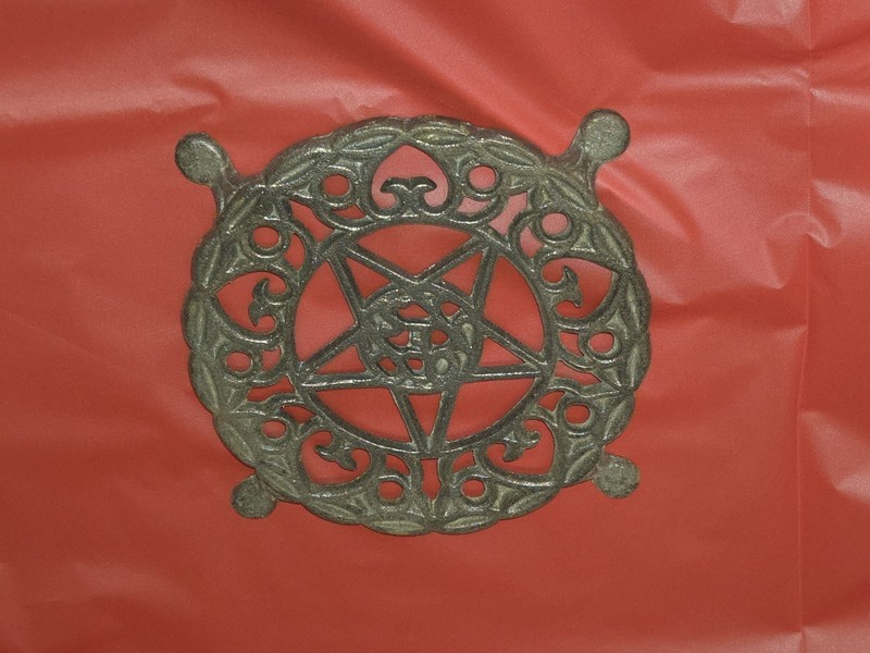 Vintage Order of the Eastern Star Masonic 5" cast iron trivet, pad feet