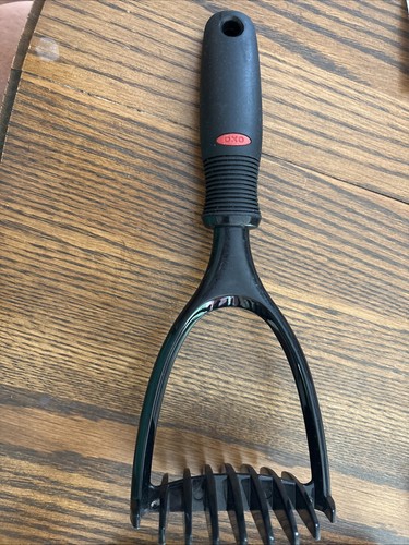 OXO SoftWorks Potato ,Vegetable Masher Nylon & Silicone, Black, 10.5 in