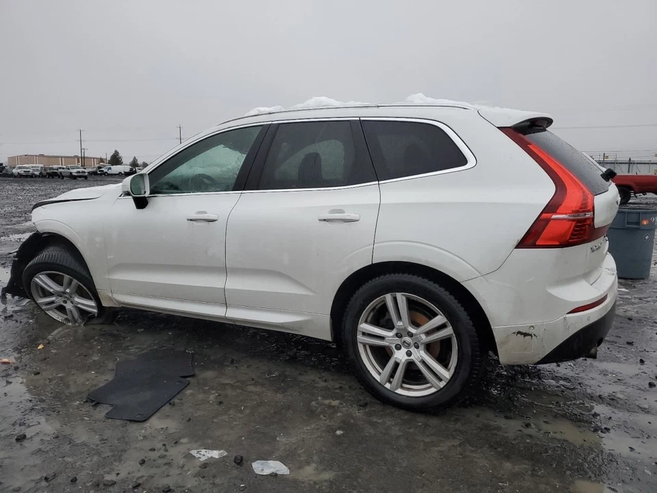 PASSENGER SIDE APRON WITH RAIL CUT 314245614 2018-2021 VOLVO XC60 Foto 3 de 4