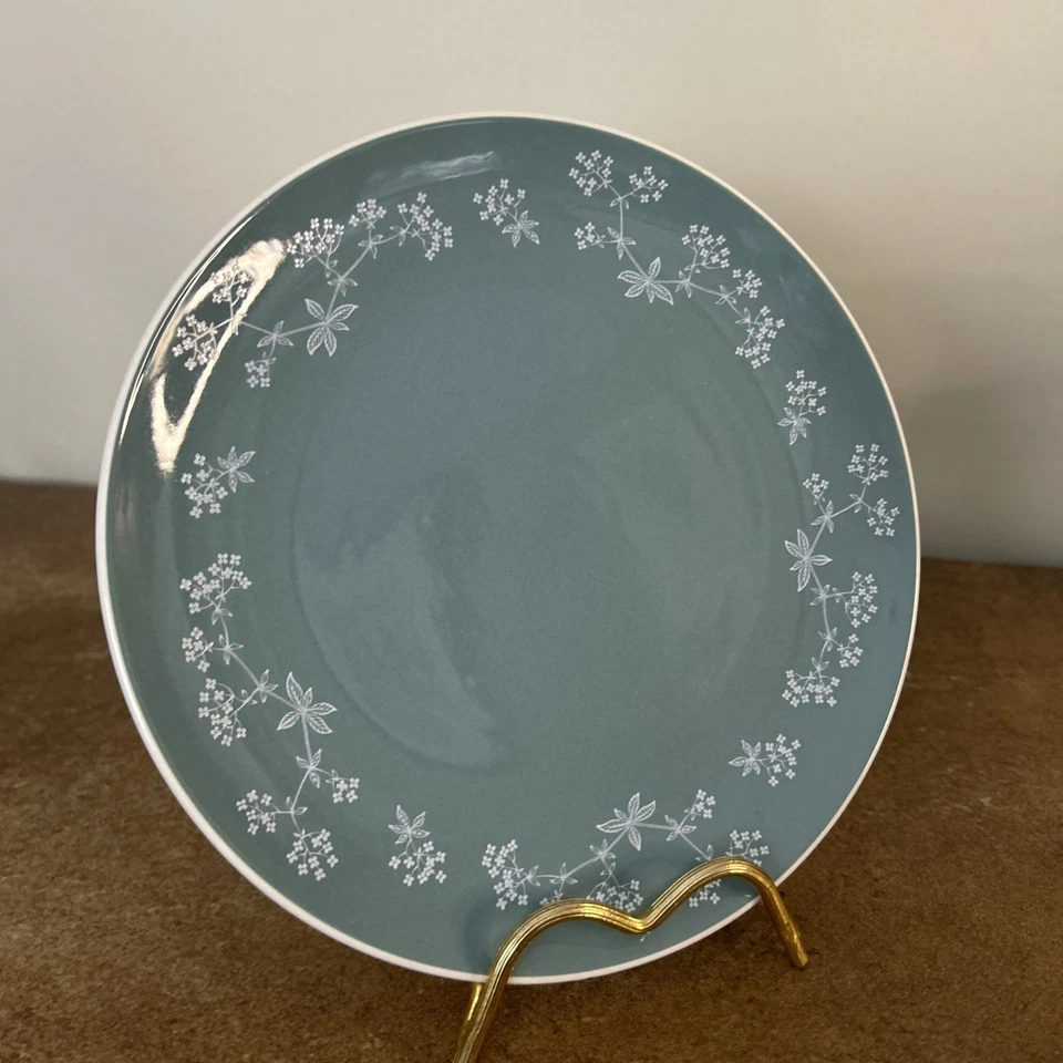 Vintage Royal Doulton ‘Queenslace’ D6447, Starter, Dessert, Salad Plate, 20.5cm - Image 4 of 4