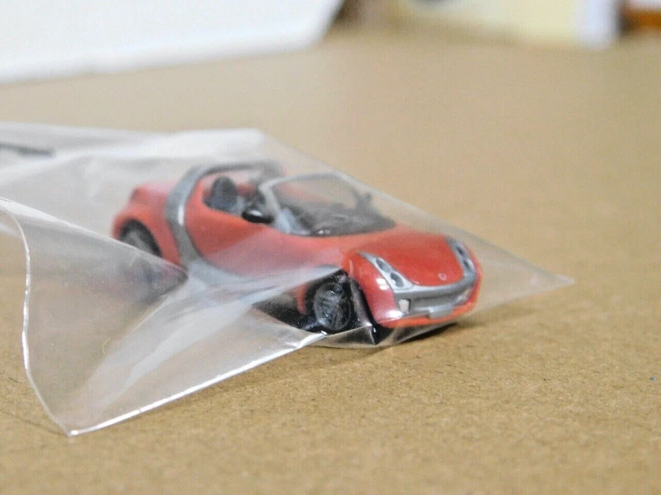 Busch 1000  1/87 HO Smart Car Dealer Showroom Kit W/ Red Smart Roadster  Read - Image 4 of 4