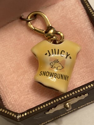 JUICY COUTUREスノードームチャーム　ケース付きYJRU0172 JUICY COUTUREスノードームチャーム ケース付きYJRU0172 - メルカリ