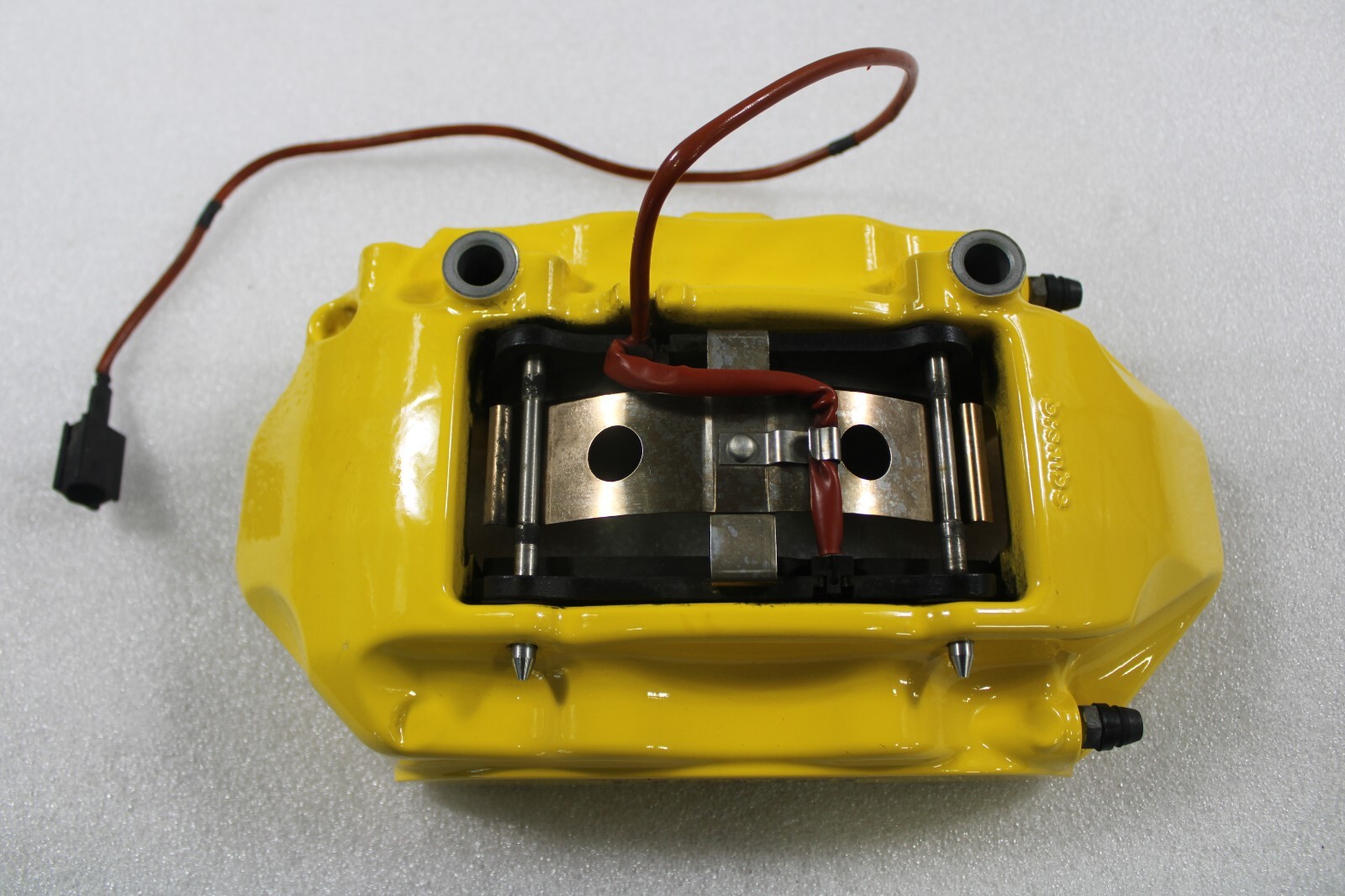 Ferrari California, LH, Left, Rear Brake Caliper, Yellow, Dmg, Used, P/N 246911