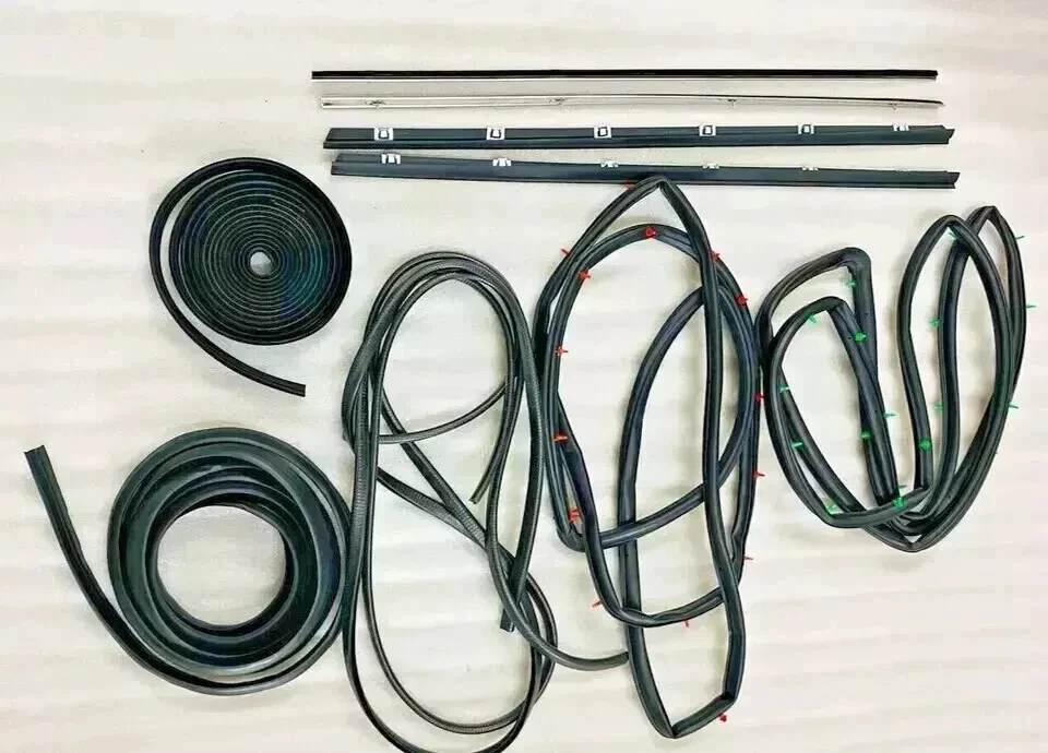 Ajuste para Suzuki Samurai SJ410 SJ413 puerta ventana moldura sello adorno bigote Foto 2 de 4