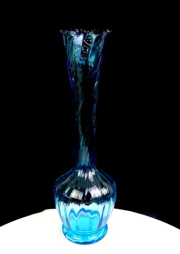 Studio Art Glass Blue Spiral Pattern Scalloped Rim Vintage 10 3/4" Footed Vase - Picture 1 of 9