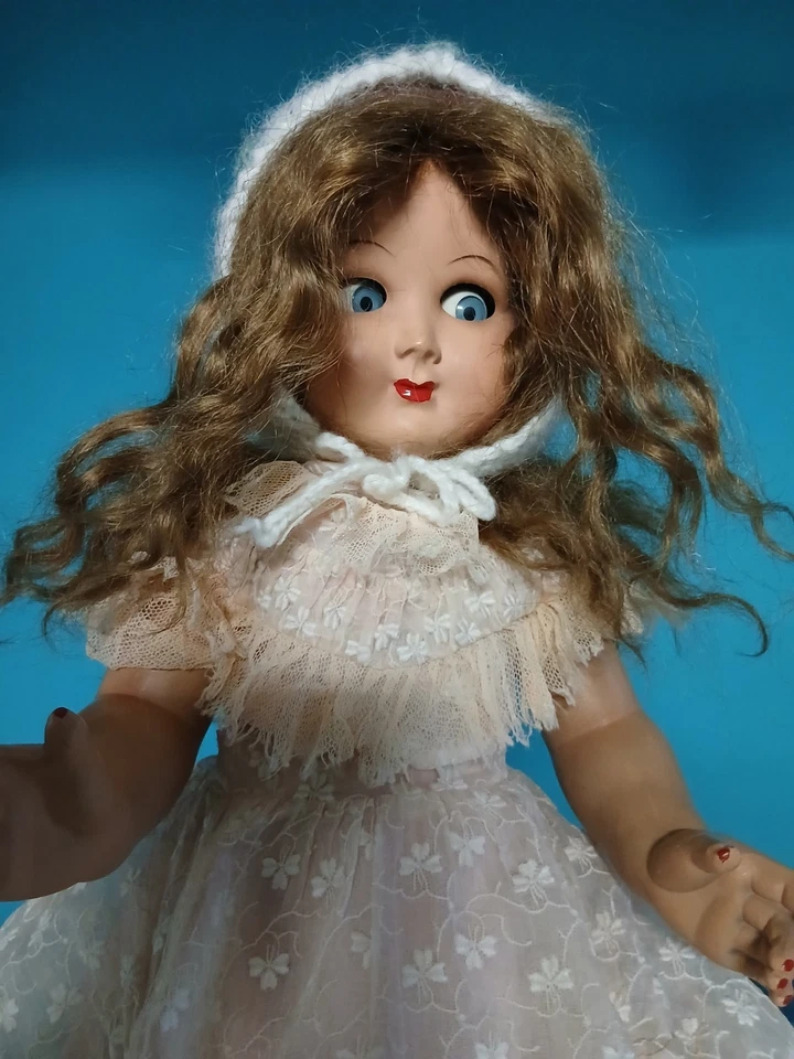 "LEVIA" "MILANO" Bambola vintage, anni 40, h.49 cm, vestiti e scarpe originali. - Immagine 2 di 4