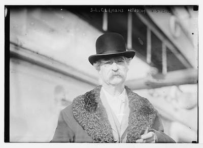 Photo:S.L. Clemens Portrait in Top Hat and Fur Collar