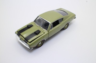 M2 Machines 1969 Plymouth Cuda 440 Olive Green 1:64 Diecast Castline Loose