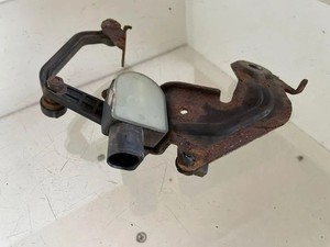 AUDI A6 4F2, C6 Niveausensor vorne rechts 1T0907503 2.00 Petrol 2007 33209676