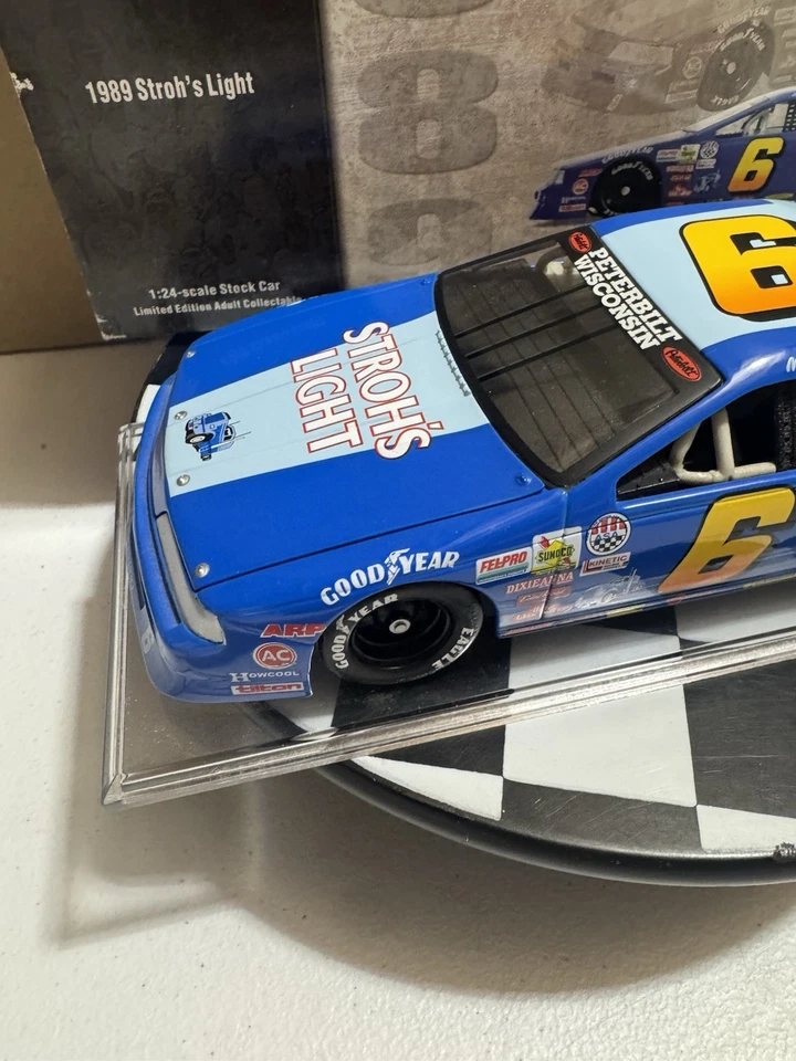 Ford Thunderbird 1989 Mark Martin #6 Stroh’s Light 1/24 Nascar diecast Foto 4 de 4