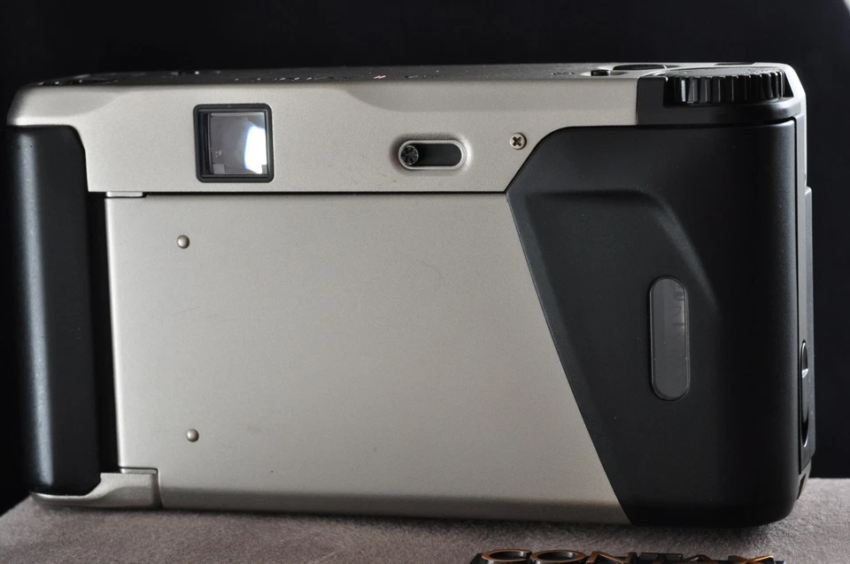 US duty paid NEAR MINT BOXED Contax TVS Point & Shoot 35mm Compact Film Camera - Image 2 of 4