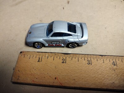 ホットウィール　959 Amazon.com: Hot Wheels Porsche 959 Blue RLC Exclusive