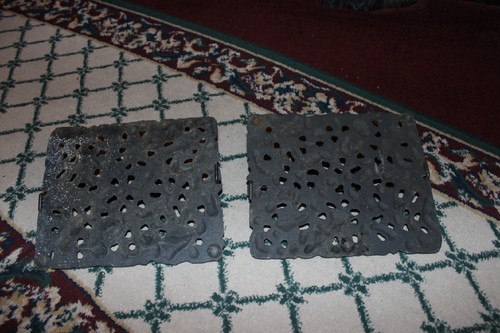 Antiguas estampillas victorianas con patrón de pintura de cemento hierro fundido con par de manijas - Imagen 4 de 9