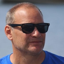 MENS WOMENS SUNGLASSES 4 Pack of GLASSES WAYFARE STYLE RETRO BLACK SUNGLASSES