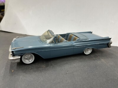 C14 Amt 1959 Pontiac Bonneville Convertible Friction vintage Promo 1/25 McM