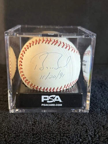 Barry Bonds Autographed Baseball PSA Grade 9 MINT PSA/DNA 1991 Silver Slugger
