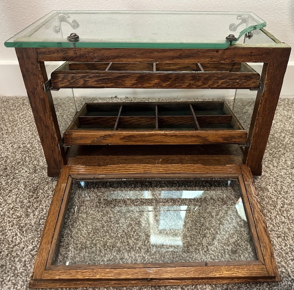 Antigua vitrina de joyería de madera y vidrio para tienda general Chicago años 20 Foto 4 de 4