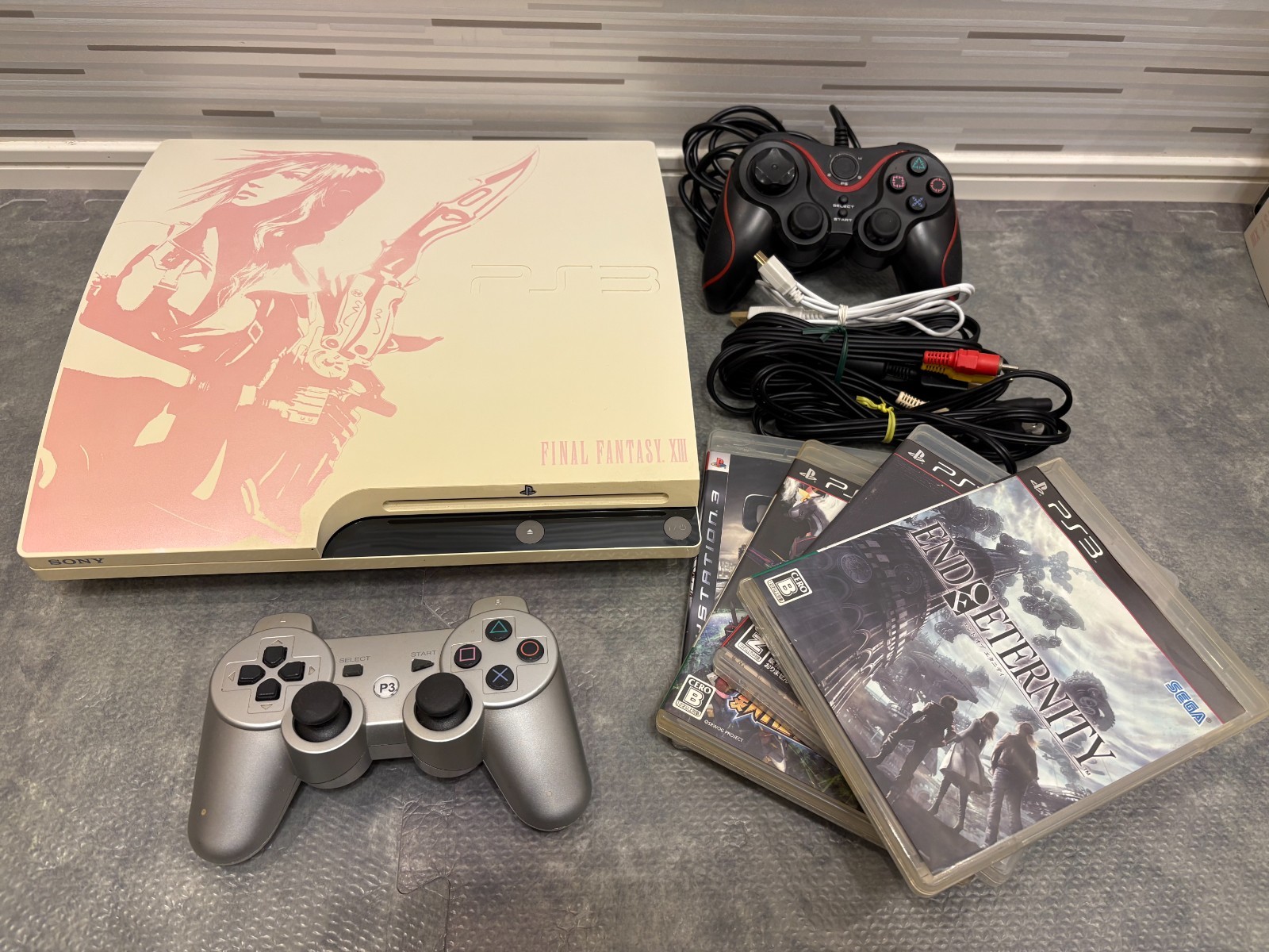 SONY PlayStation PS3 250GB FINAL FANTASY XIII LIGHTNING EDITION CEJH-10008