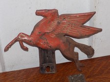 Vintage Mobil Pegasus Embossed Metal License Plate Topper Vintage Mobil Pegasus Embossed Metal License Plate Topper