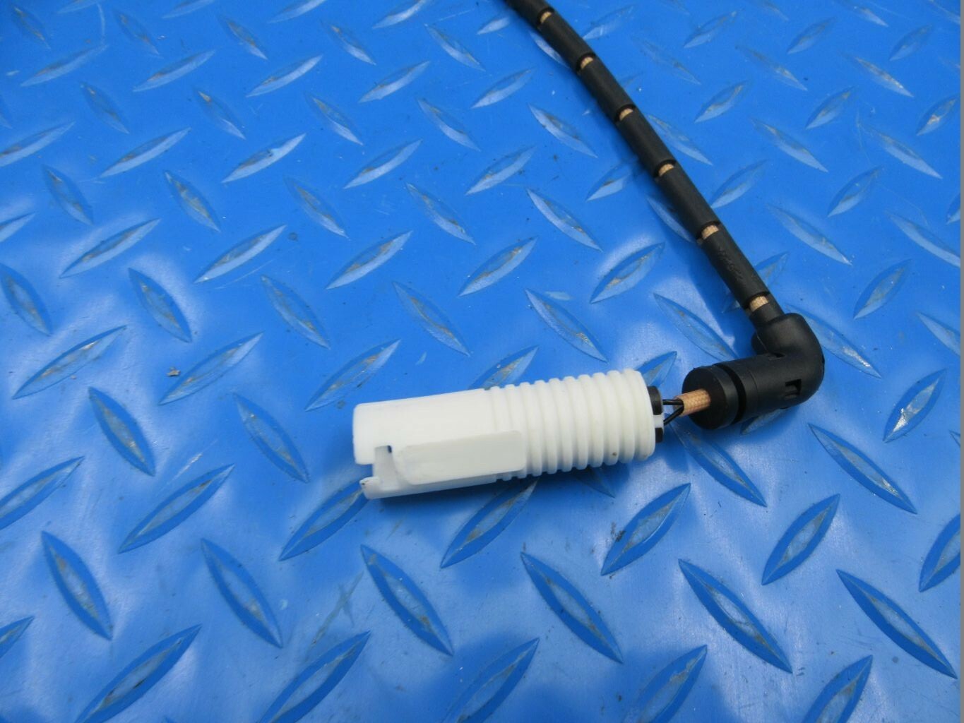 Rolls Royce Phantom Drophead Coupe rear brake pad wear sensor #7357 