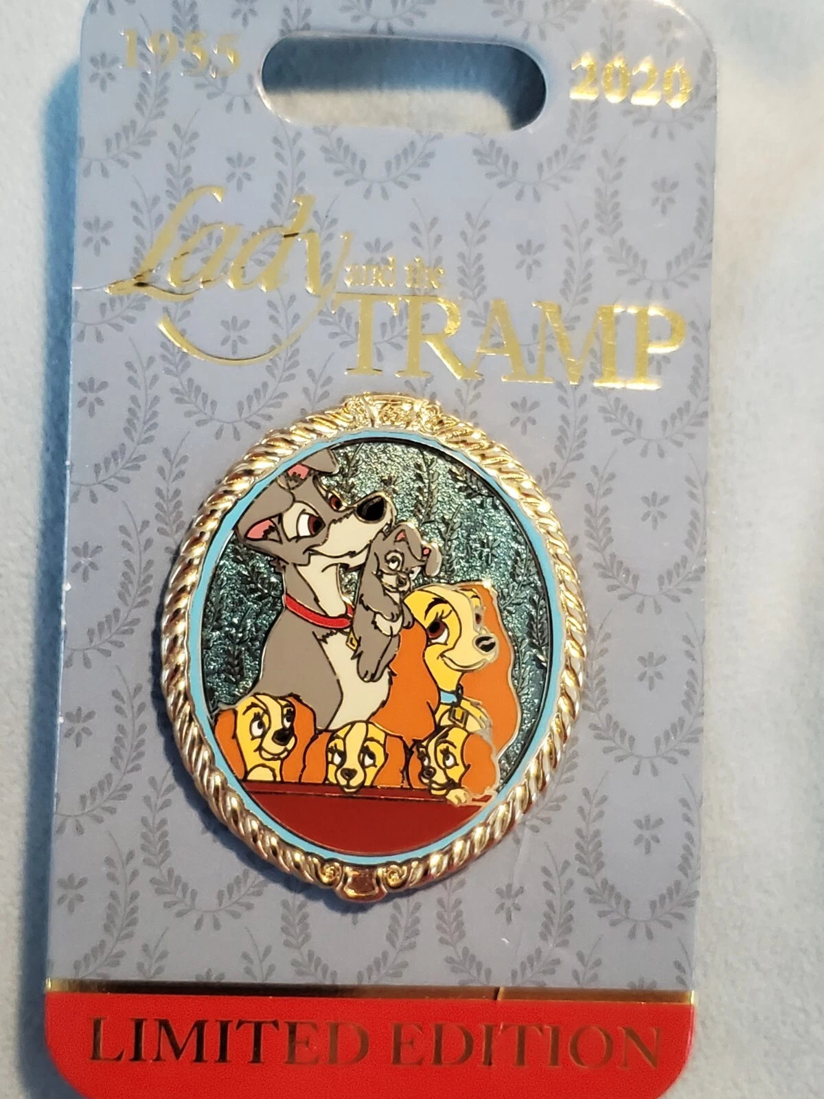 Disney Lady & The Tramp Family Portrait Pin LE 4000 - Family & Pups