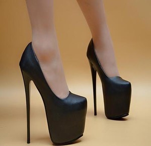 sexy black pumps