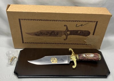   Wolf Knife 7'' Stainless Bowie Blade Synthetic Handle W/Wall Hanger Stand F/SH