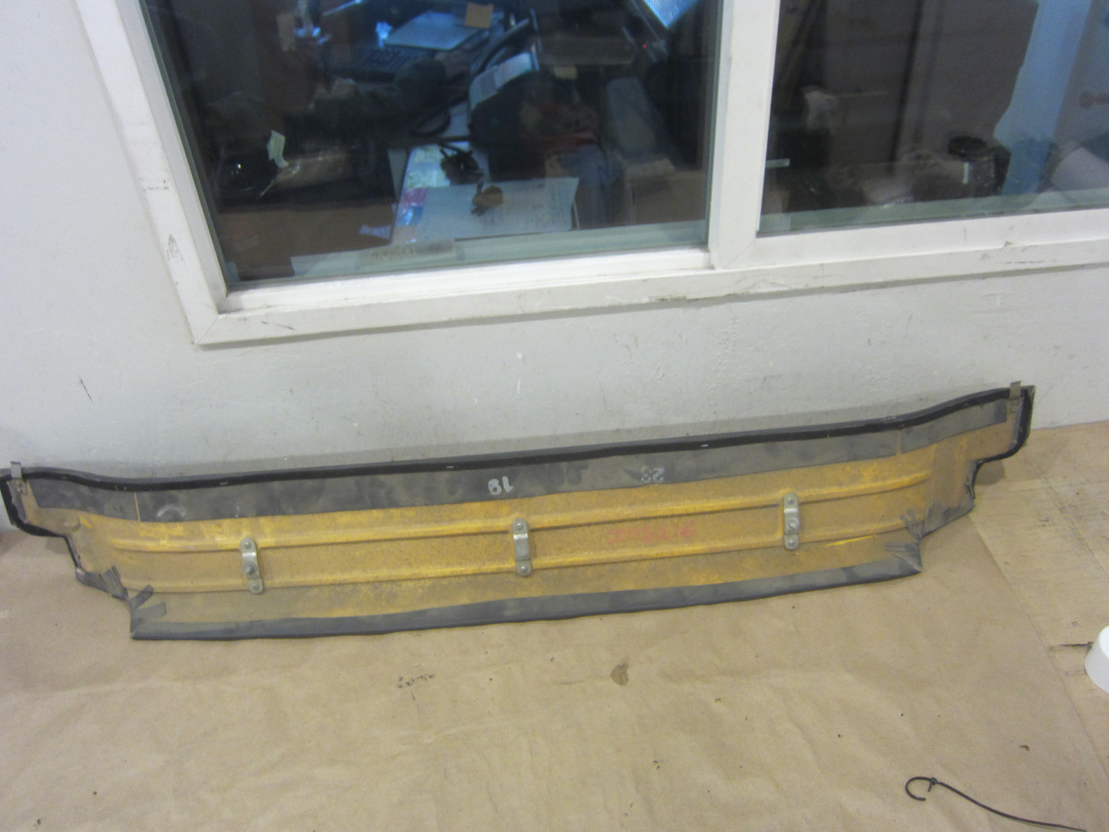 Ferrari 360 Modena - Rear Upper Window Trim (Grey) - P/N  65870200