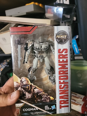 Cogman 6'' Transformers The Last Knight Deluxe Class Premier Edition Hasbro 2017