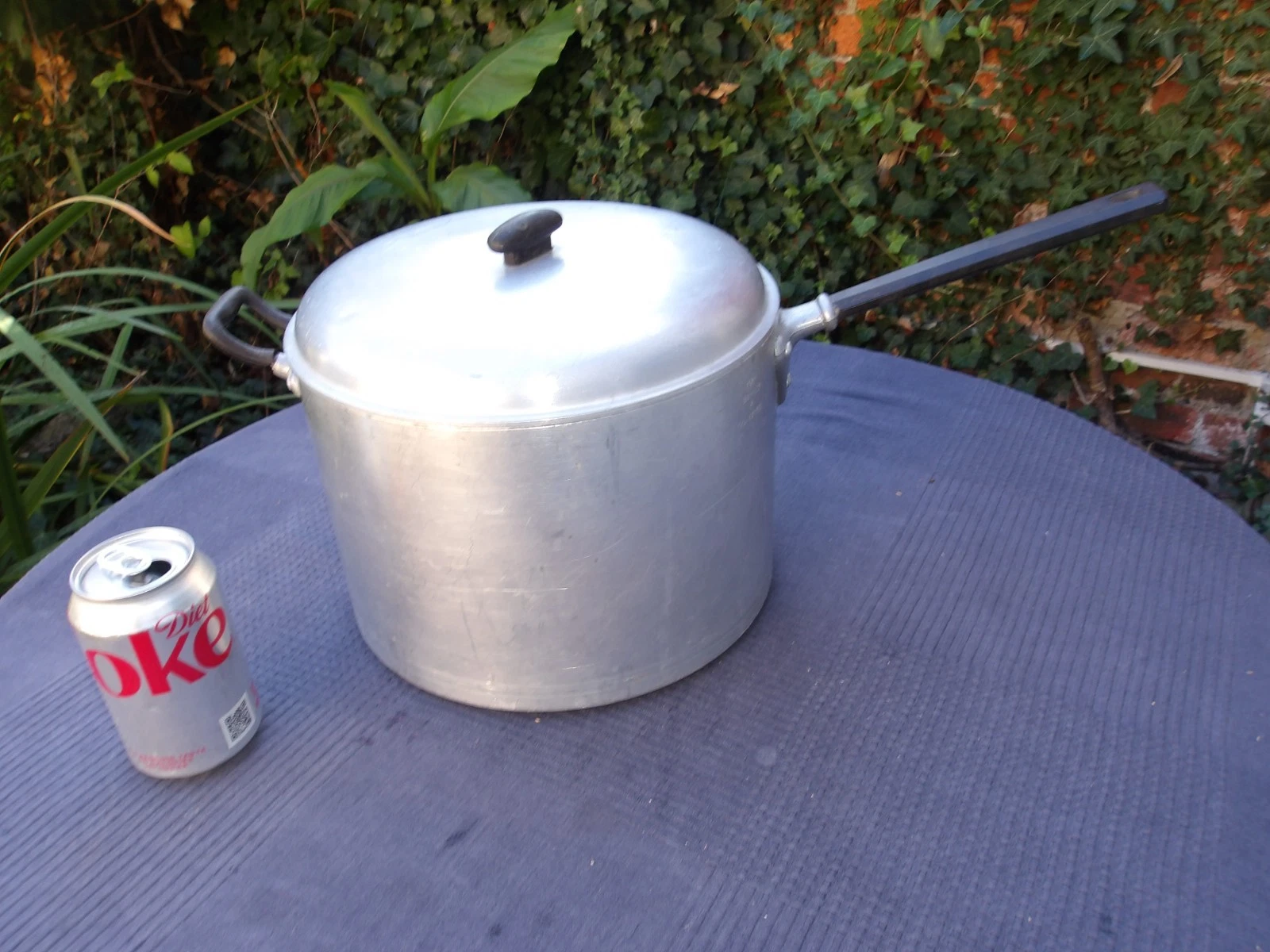 1966 Crows Foot Marked 16 Pint Capacity B & H Aluminium Saucepan With Lid