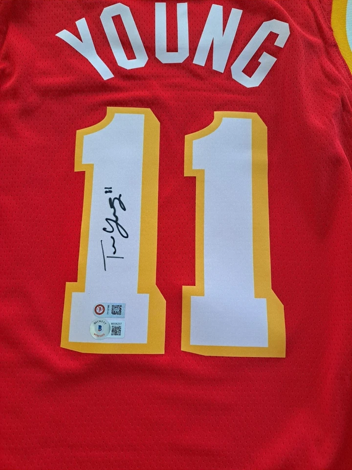 NBA & NFL AUTO JERSEY TRAE YOUNG/ PENNY HARDAWAY/ODEL/ LARGENT 4 JERSEYS - Image 3 of 4