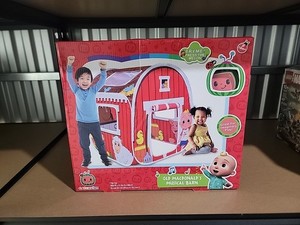 CoComelon Old MacDonald's Musical Barn Playhouse Pop-Up Tent New in Box