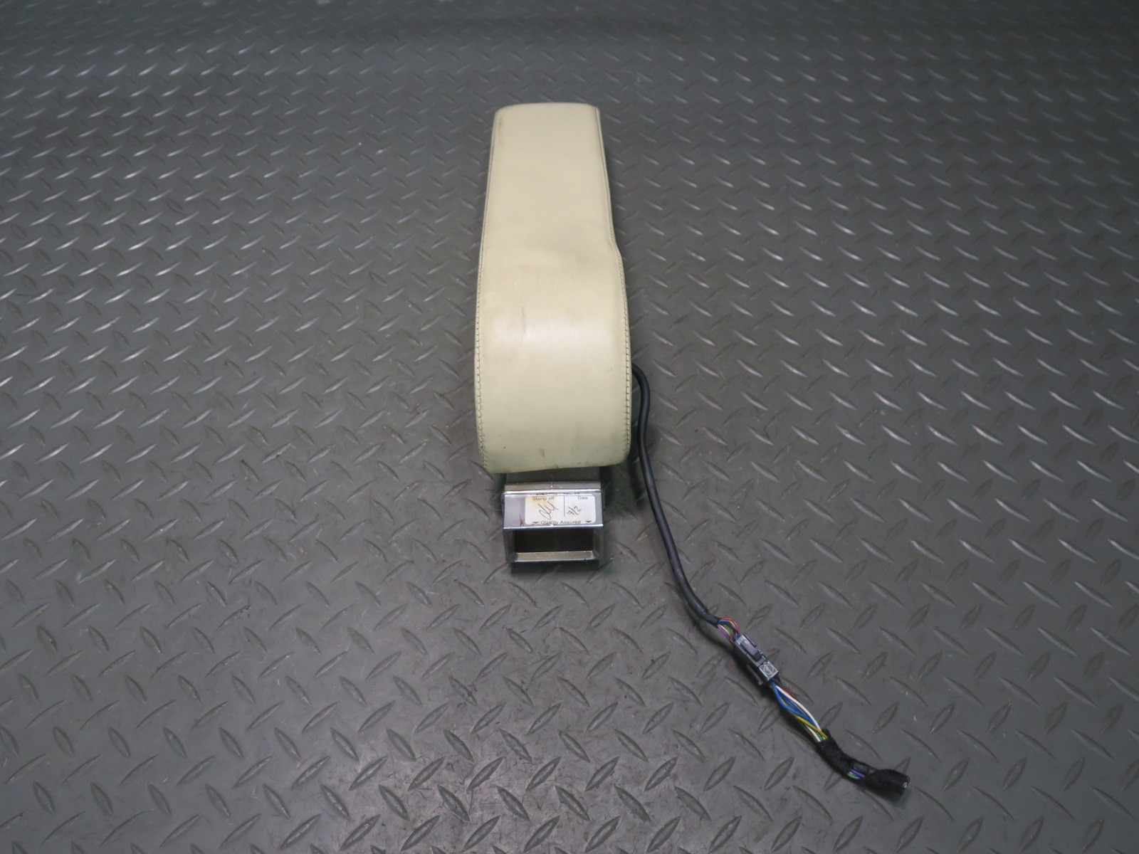 2006-2012 BENTLEY FLYING SPUR FRONT RIGHT & LEFT CENTER CONSOLE ARM REST  SET