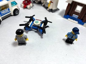 LEGO Police LOT: truck 4440 + Off-roader 60267 + Toxikita's  70163 + car 7798