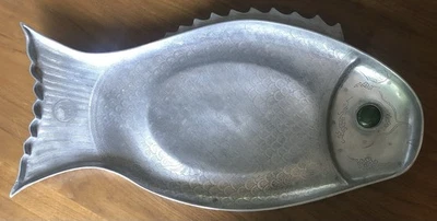 Vintage Arthur Court 1975 Aluminum Fish Serving Platter w. Green Agate Eye - Image 1 of 4