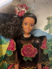 RARE FIND FILIPINA BARBIE 60481-9903 DESIGNED BY TESORO LIMITED EDITION  1000 !