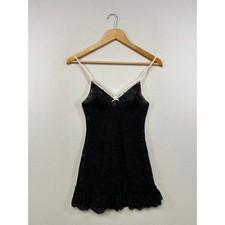 Victoria's Secret Coquette Romantic Women Medium Black Lace Ruffle Chemise Slip