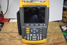 Fluke 199C Scopemeter Color 200MHz 2.5GS/s