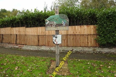 Foto A3 Denton Dorfschild Alburgh Das Schild kann nur als c2020 beschrieben werden