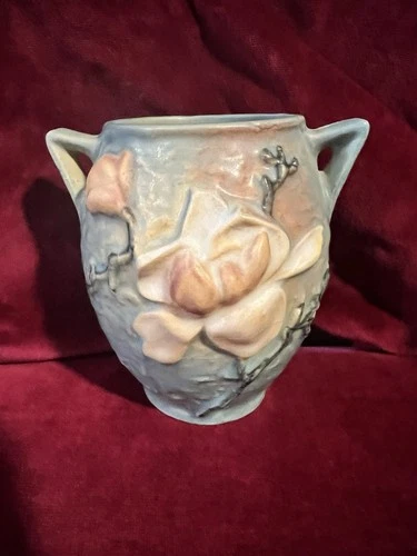 Roseville Art Pottery, Magnolia, 364, Excellent Vintage Vase
