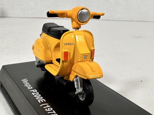 1978 VESPA P200E Vintage 1:32 Scale Model in Original Display Case/Box Piaggio - Picture 11 of 12