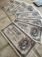 LOT OF 10, 🇭🇺 HUNGARIAN 1 QUINTILLION, 1946 B-PENGO, P-134 CIRCULATED 🇭🇺