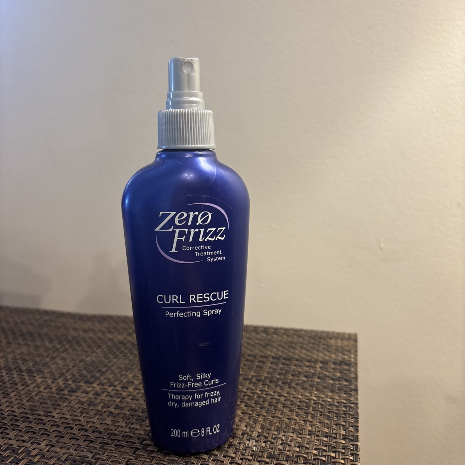 Zero Frizz Curl Rescue 8 Oz Spray for Damaged Dry Hair