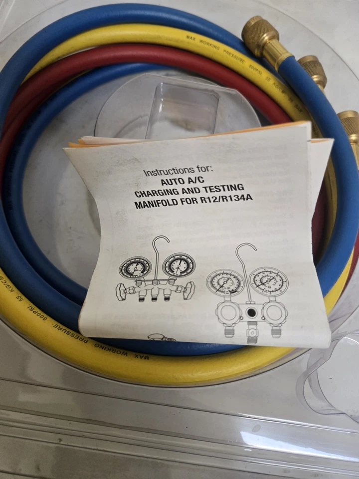 Mastercool 59161 Multicolor Charging and Testing Manifold Gauge Set - Image 4 of 4